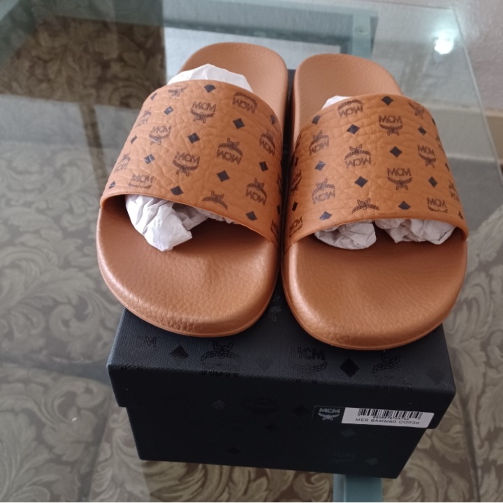 MCM women’s slides